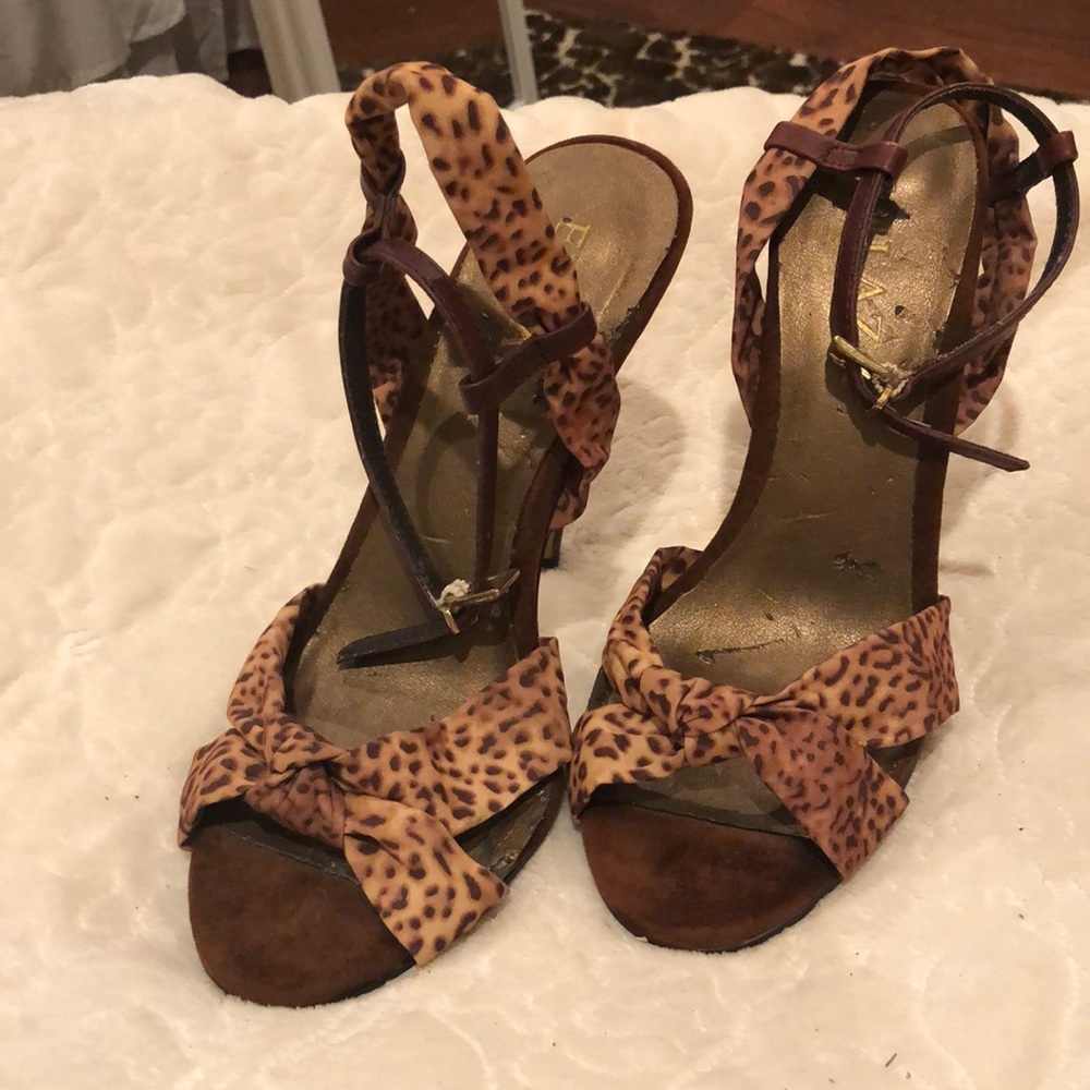 Enlaza Heels - Size 6 1/2 - $15